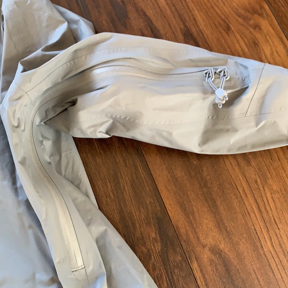 Mec gortex rain shell - Picture 9 of 12